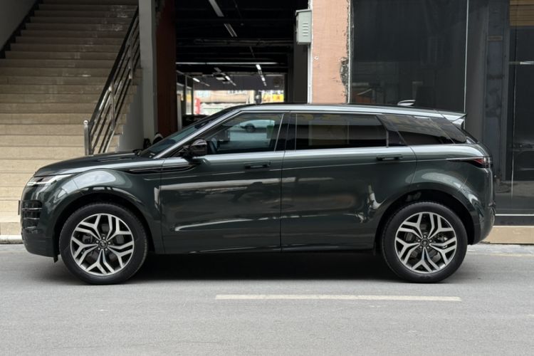 Used Land Rover Range Rover Evoque 2024 Aurora L 249 PS Prestige Light-Chasing Edition
