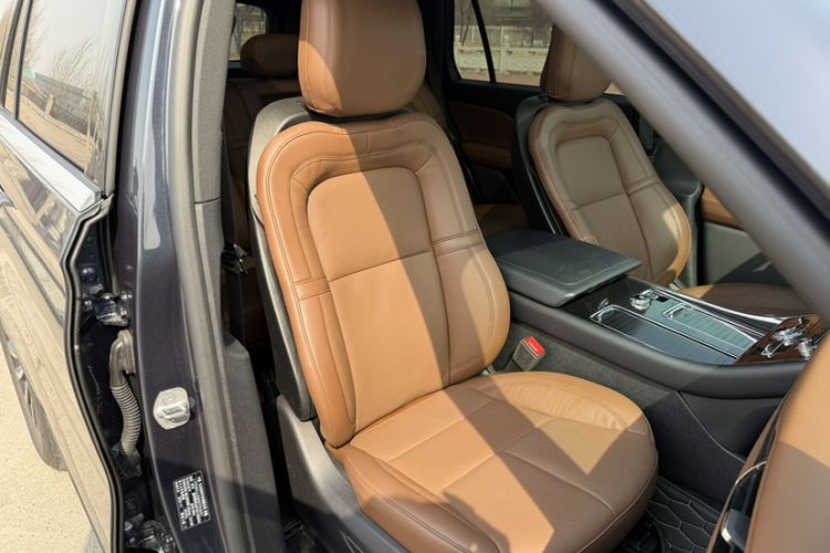 Used Lincoln Aviator 2023 3.0T V6 All-Wheel Drive Zunya Cruise Version 7 Seats
