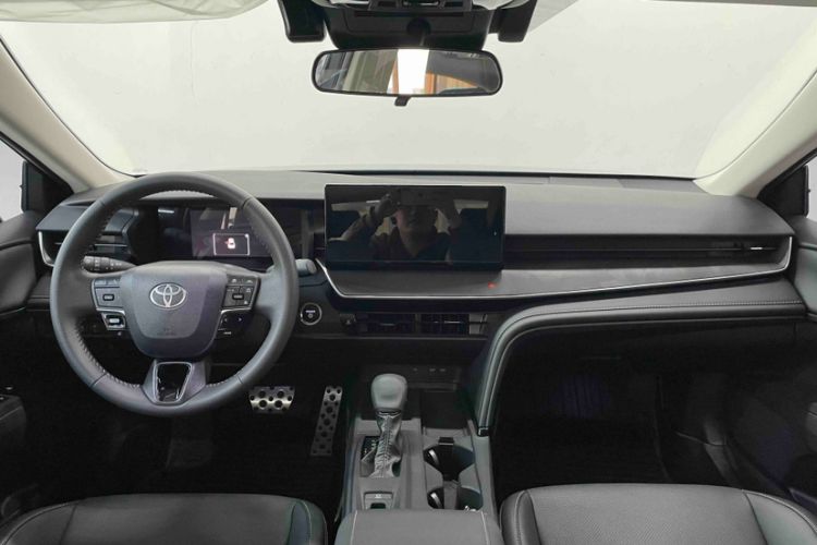 Used Toyota Camry 2026 Model Dual-Engine 2.0HSE Sport Lite Edition
