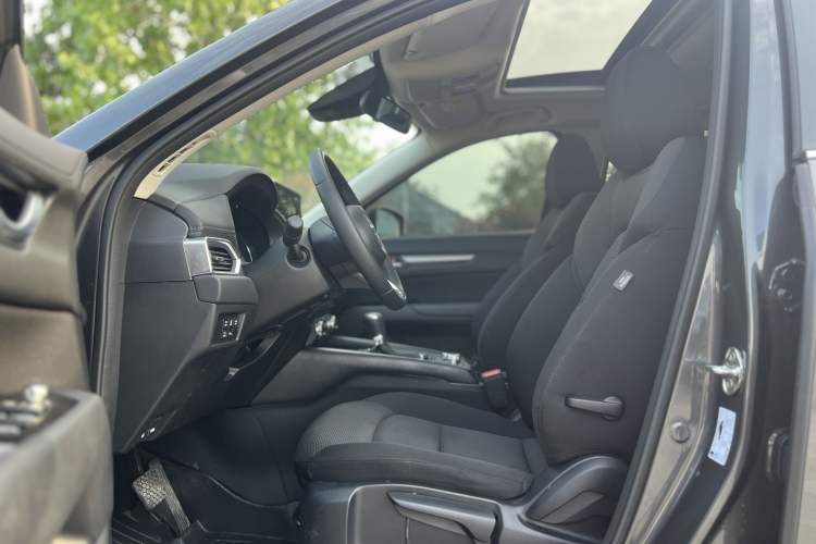 Used Mazda CX-5 2025 2.0L Automatic Two-Wheel Drive ZhiShang Pro Interior 2