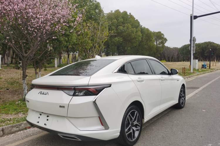 Used Dongfeng Aeolus Yixuan 2021 230T Automatic Chasing Shadow Edition