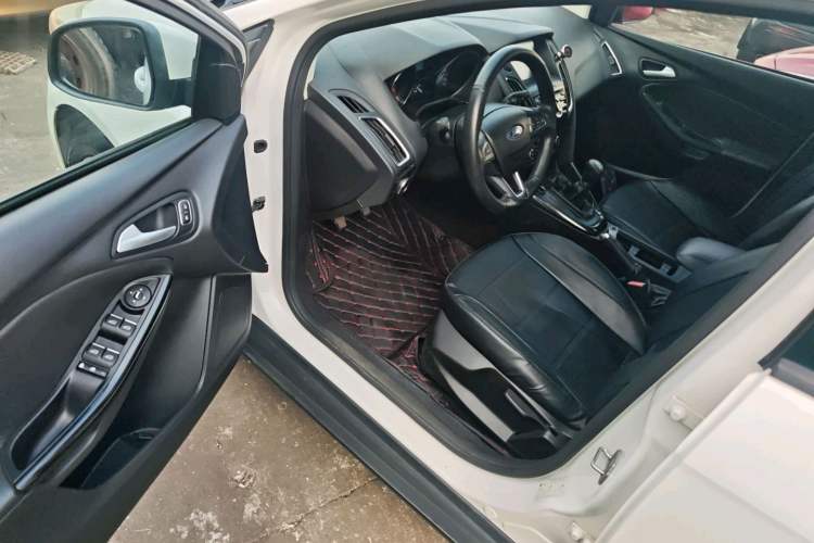 Used Ford Focus 2017 Sedan 1.6L Manual Fashion Edition Smart Drive Version