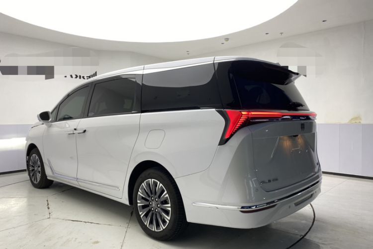 Used Buick GL8 2025 Lu Zun Smart Enjoyment Edition Exterior 4