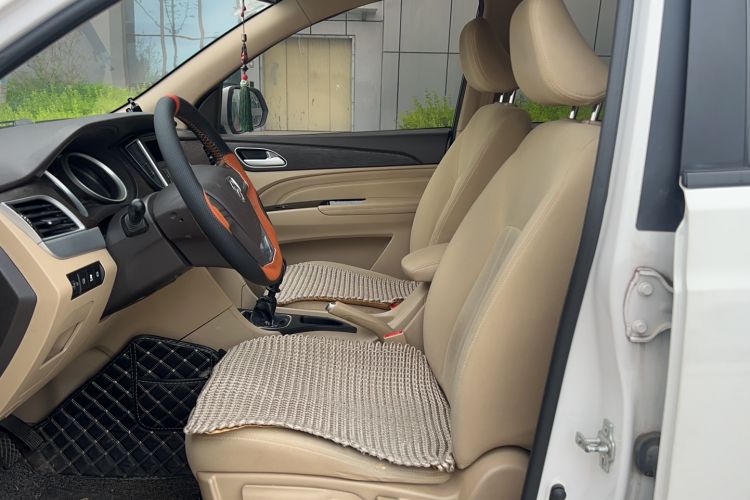 Used Baojun 730 2019 1.5L Manual Value Edition 7 Seats China VI Emission Standard Left Front Seat