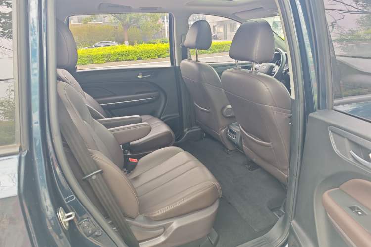 Used GAC Trumpchi M6 2019 270T DCT Luxury Edition (7-seater) China VI Interior 4