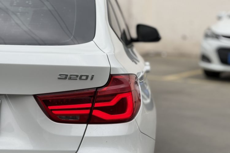 Used BMW 3 Series GT 2018 320i Sport Edition
