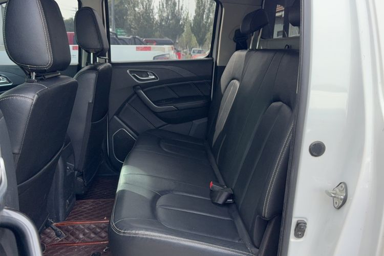 Used JMC Yuhu 7 2020 2.0T Diesel Manual 4x4 Comfort Edition Short Wheelbase China VI Emission Standard JX4D20A6L