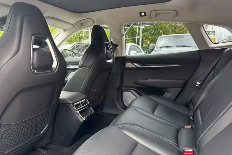 Used Zeekr 001 2021 Ultra-Long Range Single-Motor WE Edition Interior 2