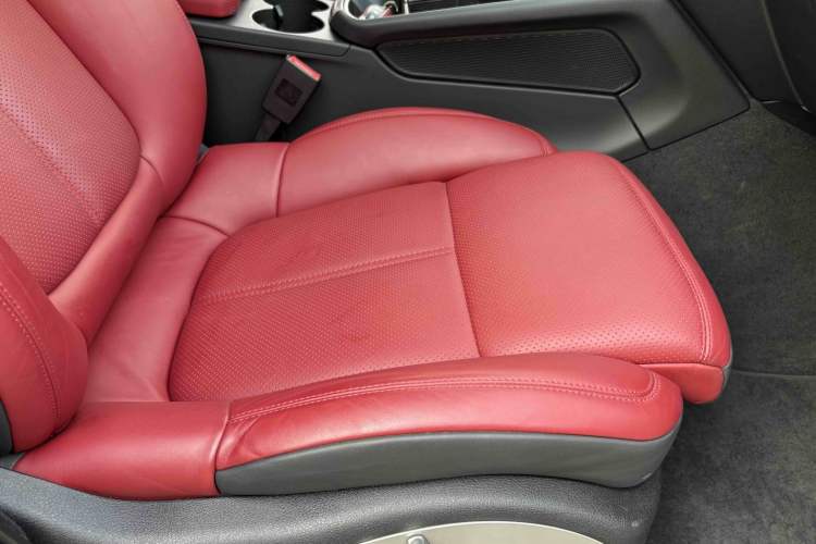 Used Porsche Macan 2024 Macan 2.0T