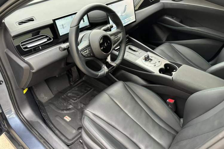 Used BYD Seal 06 New Energy 2025 DM-i Smart Drive 120KM Deluxe Model Interior 3