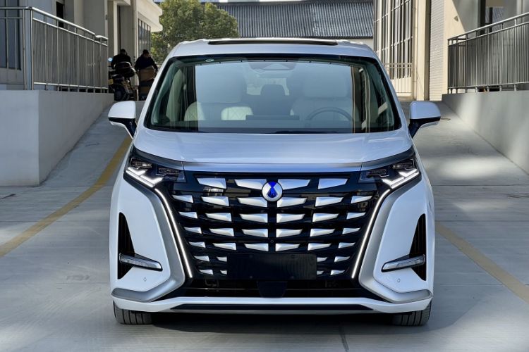 Used Denza D9 2022 DM-i 970 Four-Wheel Drive Flagship Model