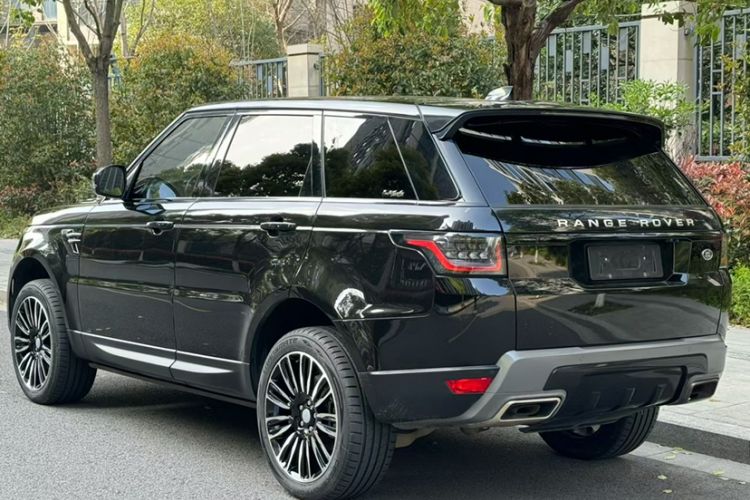 Used Land Rover Range Sport 2022 3.0 L6 SE Exterior 3