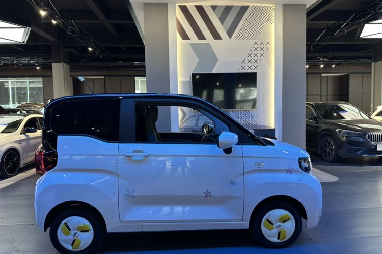 Used Chery New Energy QQ Ice Cream 2022 170km Sundae Phosphate Lithium-Ion