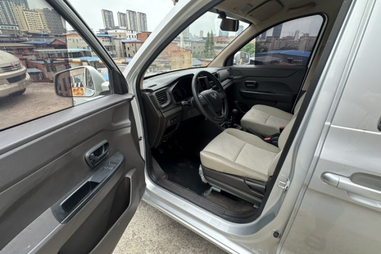 Used Wuling Hongguang V 2019 1.5L Enjoyment Version China VI LAR