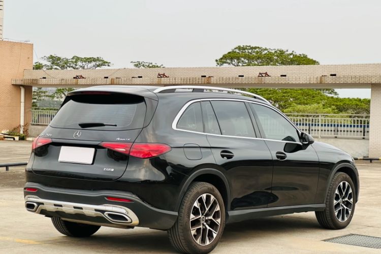 Used Mercedes-Benz GLC 2023 Facelift GLC 260 L 4MATIC Dynamic Version 5 Seats Exterior 1