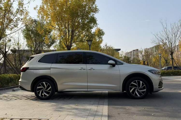 Used Volkswagen Viloran 2020 330TSI Luxury Edition