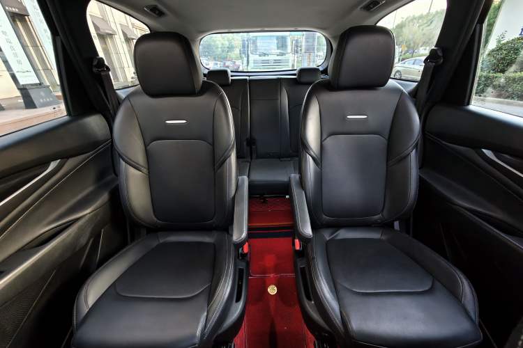 Used SAIC MAXUS EUNIQ 5 2022 Luxury Edition Six Seats