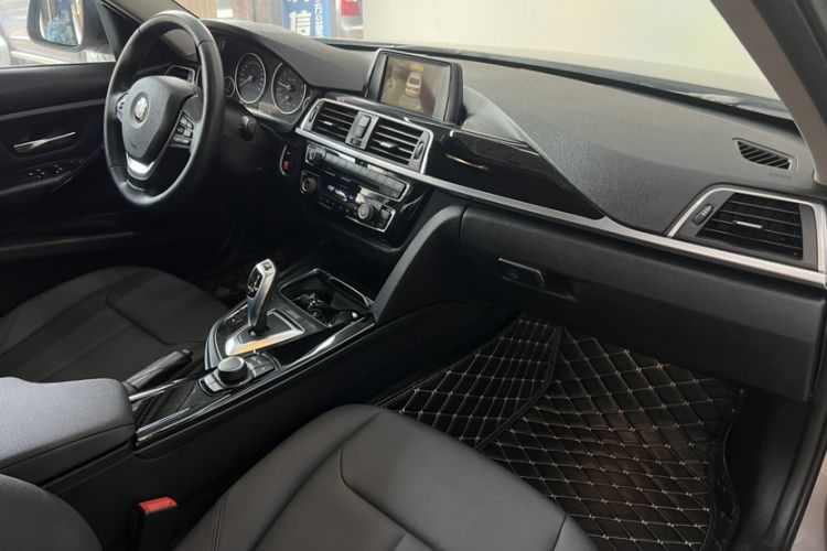 Used BMW 3 Series 2017 320Li Fashion Model Interior 3