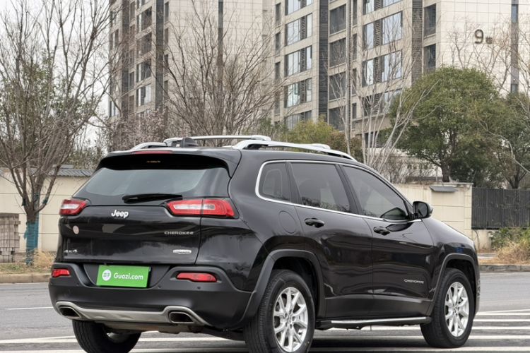 Used Jeep Cherokee 2016 2.4L Professional Edition