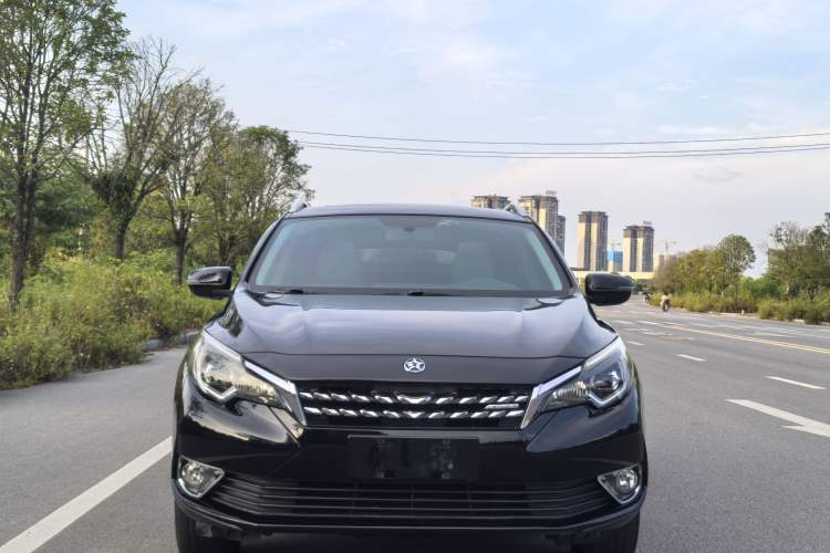 Used Venucia T90 2018 2.0L CVT Smart Connect Luxury Edition China V Standard
