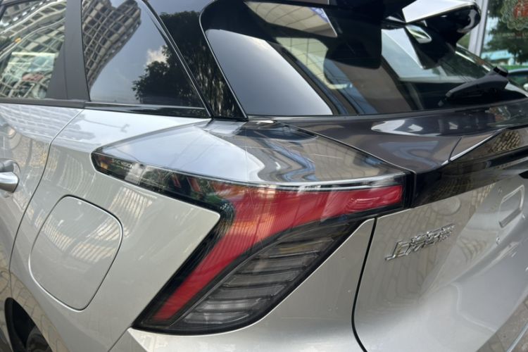 Used MG 4 EV 2023 415 km Range Sea-Champion Executive Edition