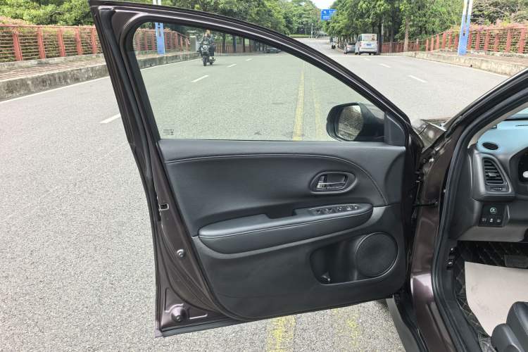 Used Honda Vezel 2019 220 TURBO CVT Luxury Edition China VI