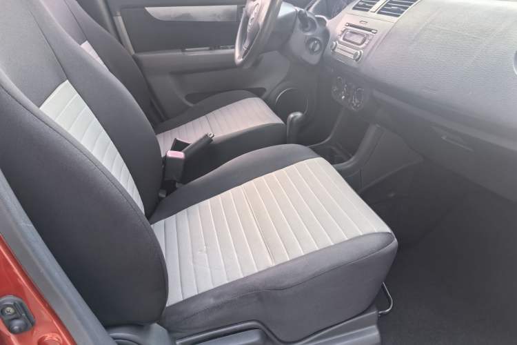 Used Suzuki Swift 2014 1.5L Automatic Fashion Edition
