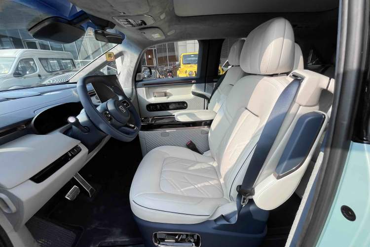 Used Zeekr MIX 2025 Long-Range Intelligent Driving Edition
