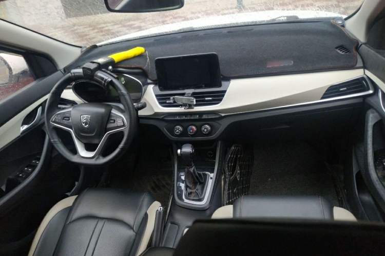 Used Baojun 360 2021 1.5L CVT Elite Version 77kW Interior 1