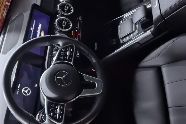 Used Mercedes-Benz GLB 2020 GLB 200 Dynamic Edition Audio And AC Panel