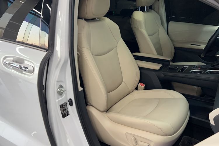 Used Toyota Sienna 2021 2.5L Hybrid Premium Edition
