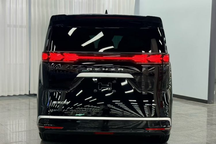 Used Denza D9 2022 DM-i 970 Four-Wheel Drive Flagship Model