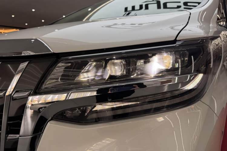 Used Toyota Alphard 2020 Dual-Engine 2.5L Prestige Edition
