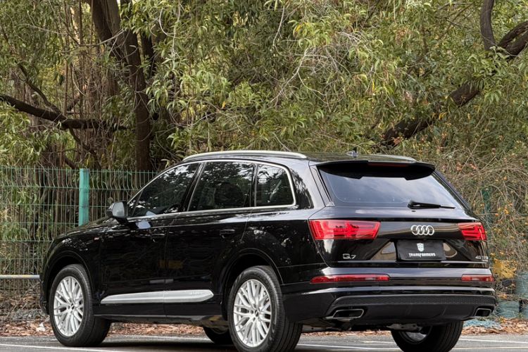 Used Audi Q7 2016 45 TFSI Technology Edition Exterior 11