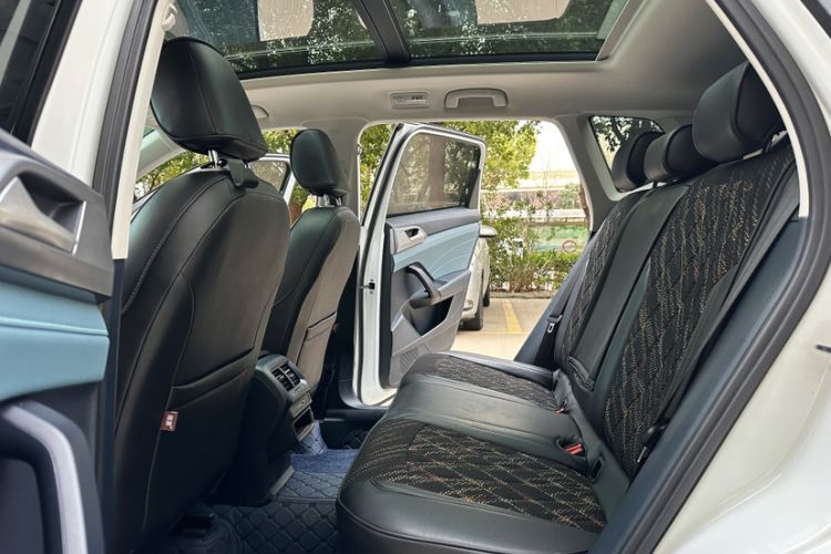 Used Volkswagen Tharu 2023 300TSI Two-Wheel-Drive Moonlight Edition