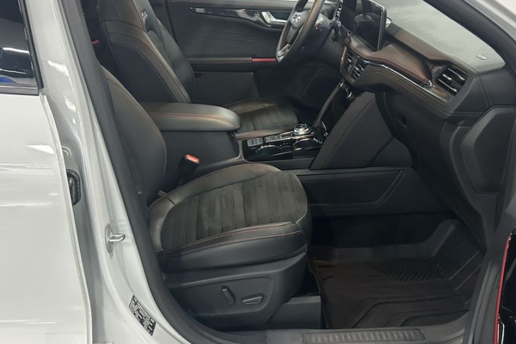 Used Ford Escape 2024 EcoBoost 245 Four-Wheel Drive ST-Line Pro Trim