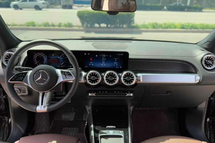 Used Mercedes-Benz GLB 2024 Refresh GLB 220 Dynamic Edition