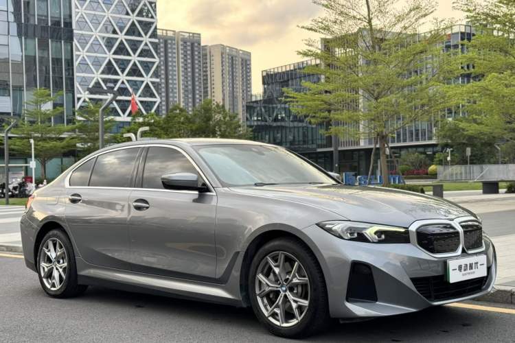 Used BMW i3 2022 eDrive 35 L Exterior 10