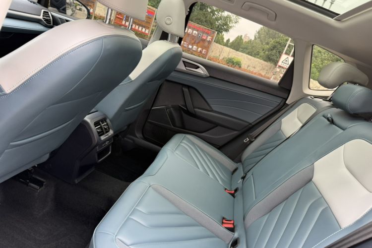 Used Volkswagen Tharu 2023 300TSI Two-Wheel-Drive Moonlight Edition