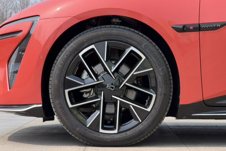 Used Avatr 06 2025 Pro Range-Extended Edition Exterior 1