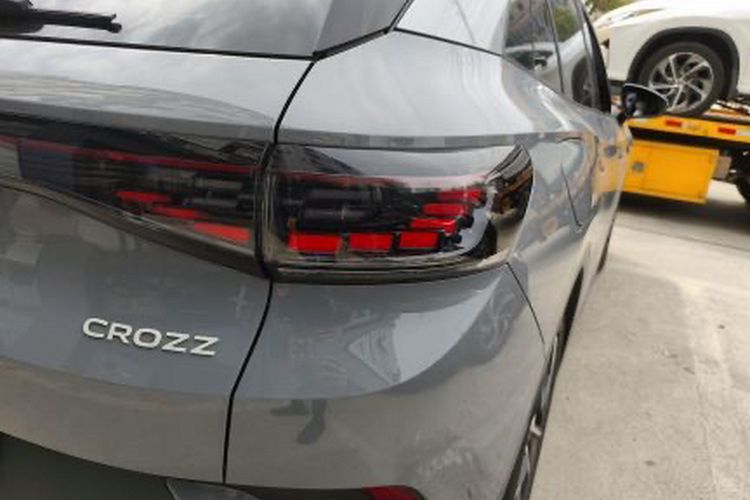 Used Volkswagen ID.4 CROZZ 2021 Standard Range PURE Two-Wheel Drive Version Exterior 4