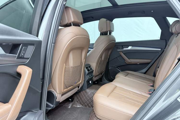 Used Audi Q5L 2022 Updated 40T Luxury Dynamic Edition Interior 3