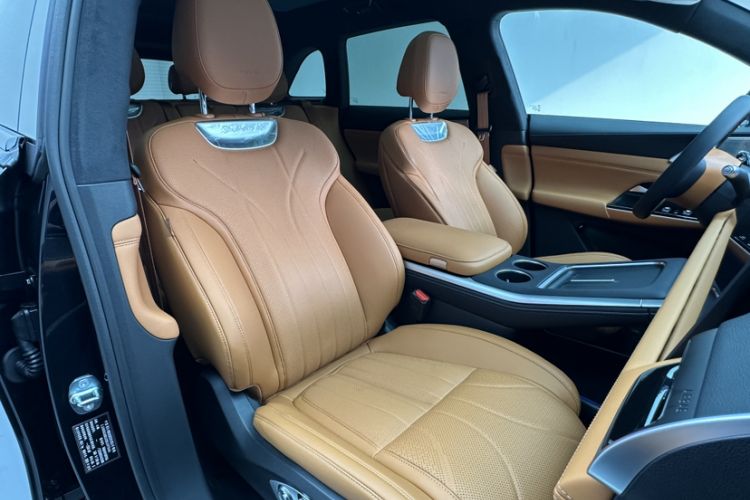 Used XPeng G9 2025 625 Long-Range Max Interior 3