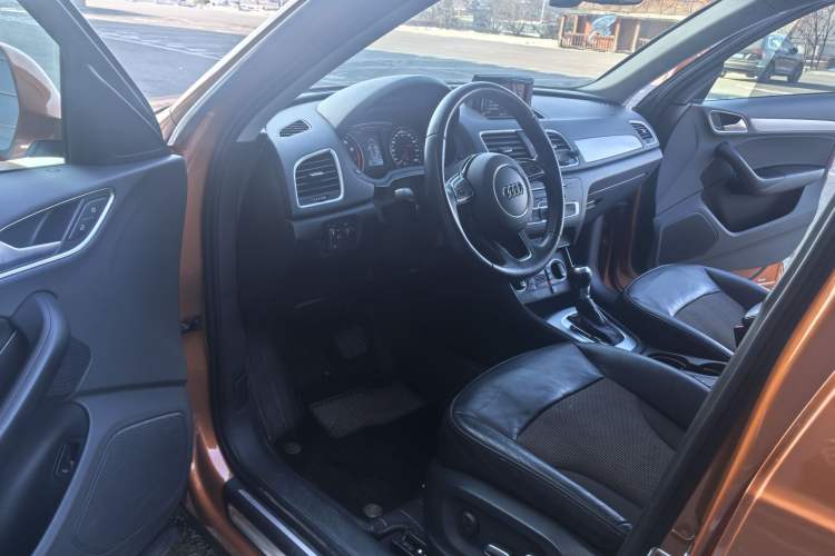 Used Audi Q3 2017 30 TFSI Fashion Model Interior 1