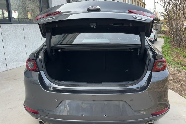 Used Mazda 3 Axela 2021 2.0L Automatic Zhiyao Edition Trunk