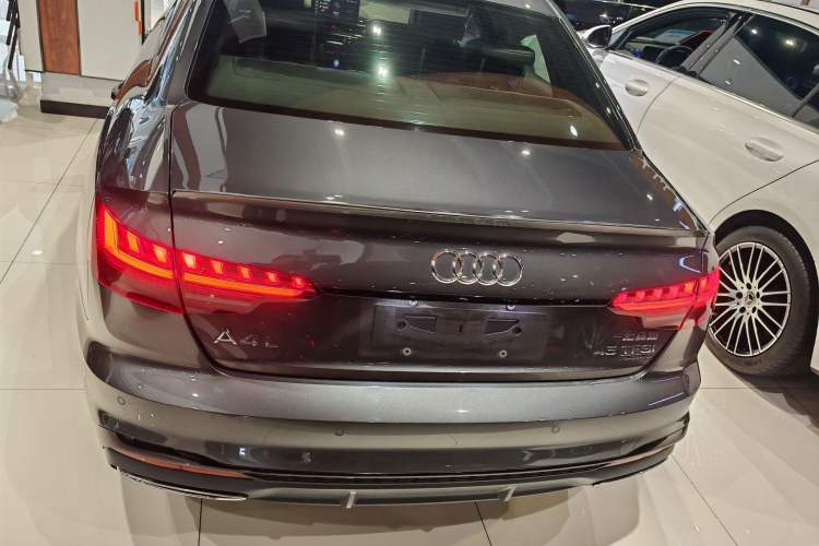 Used Audi A4L 2022 45 TFSI quattro Prestige Dynamic Edition
