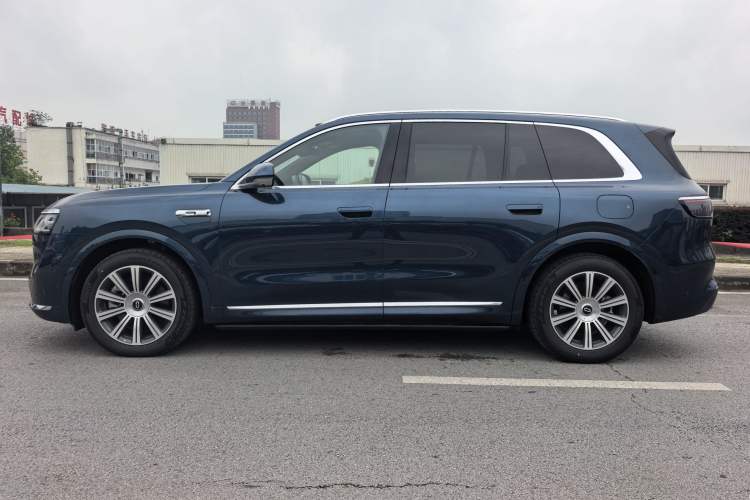 Used Hima AITO M8 2025 Extended-Range Max+ Version 53.4 kWh 5-Seater Edition
