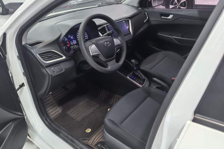 Used Hyundai Verna RV 2017 1.4L Automatic Cool Edition GLS China V Emission Standard