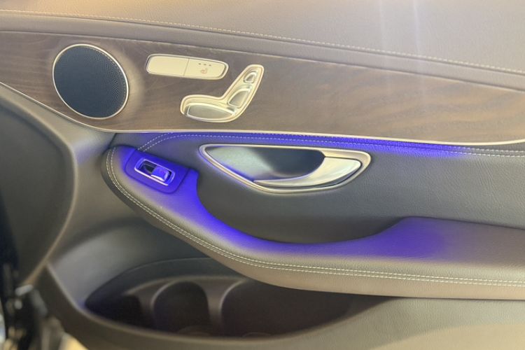 Used Mercedes-Benz GLC 2020 GLC 300 L 4MATIC Dynamic Edition Interior 5