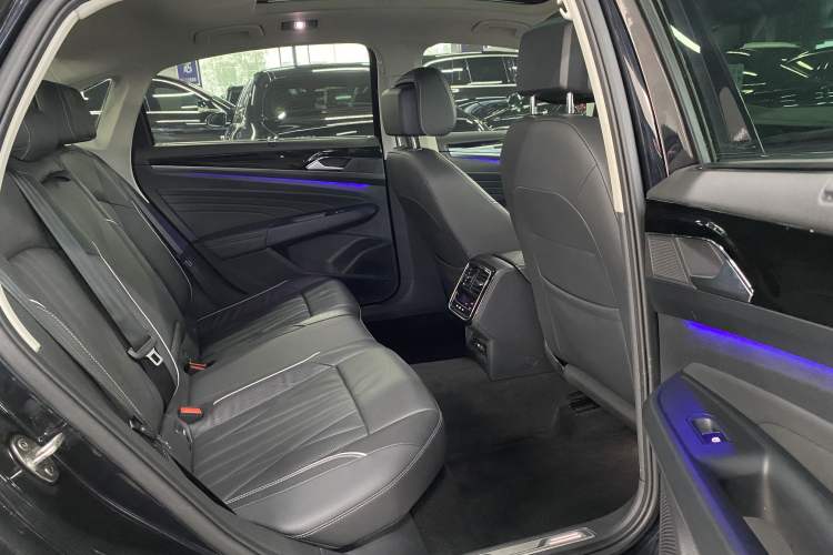 Used Volkswagen Passat 2023 Restyled 330TSI Starry Luxury Edition
